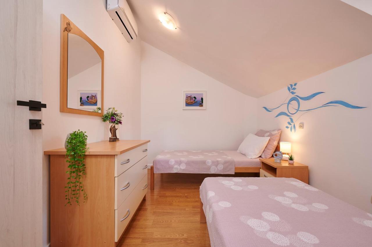 Apartment Ana-Marija Trogir Eksteriør bilde